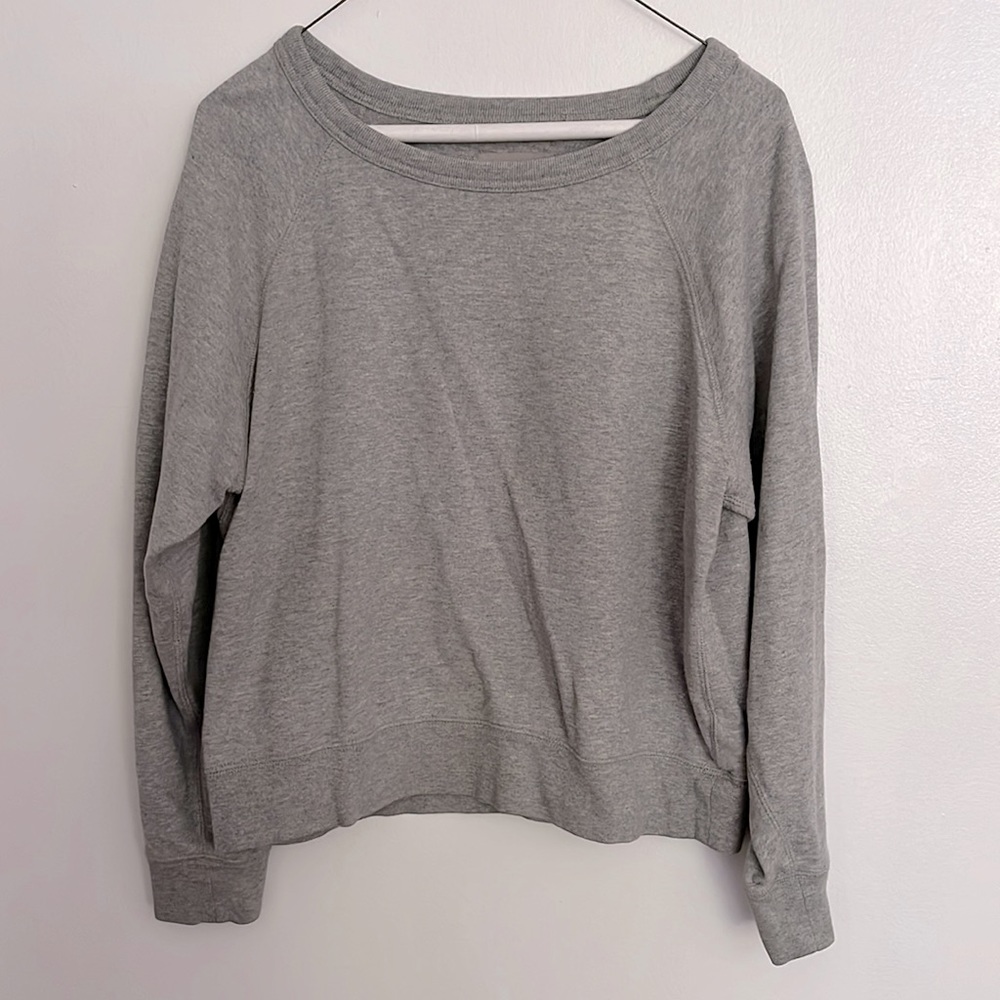 Everlane Grey Crewneck Sweatshirt